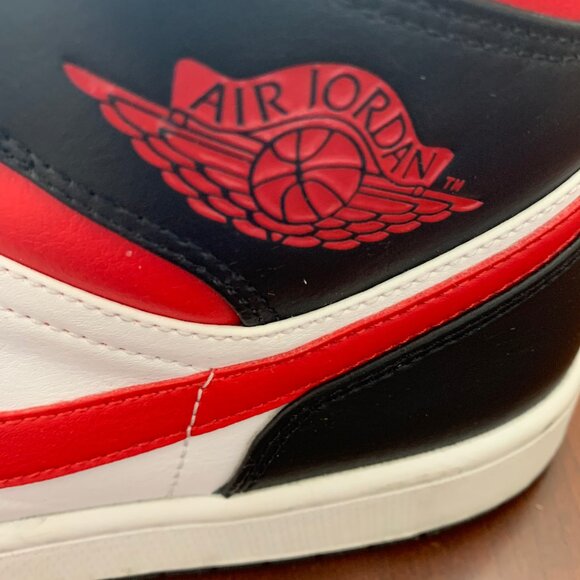 Nike Air Jordan 1  Mid 'Bred Toe'  Swoosh  Sneakers Sz.11.5 - Picture 2 of 7